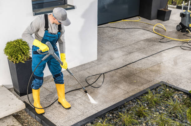 Best Garage Pressure Washing  in Champaign, IL